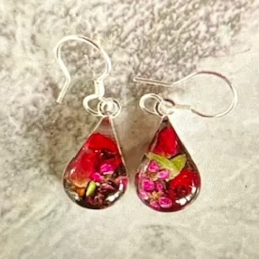Real Dried Flower Earrings in Resin Sterling Silver *BN in Gift Box